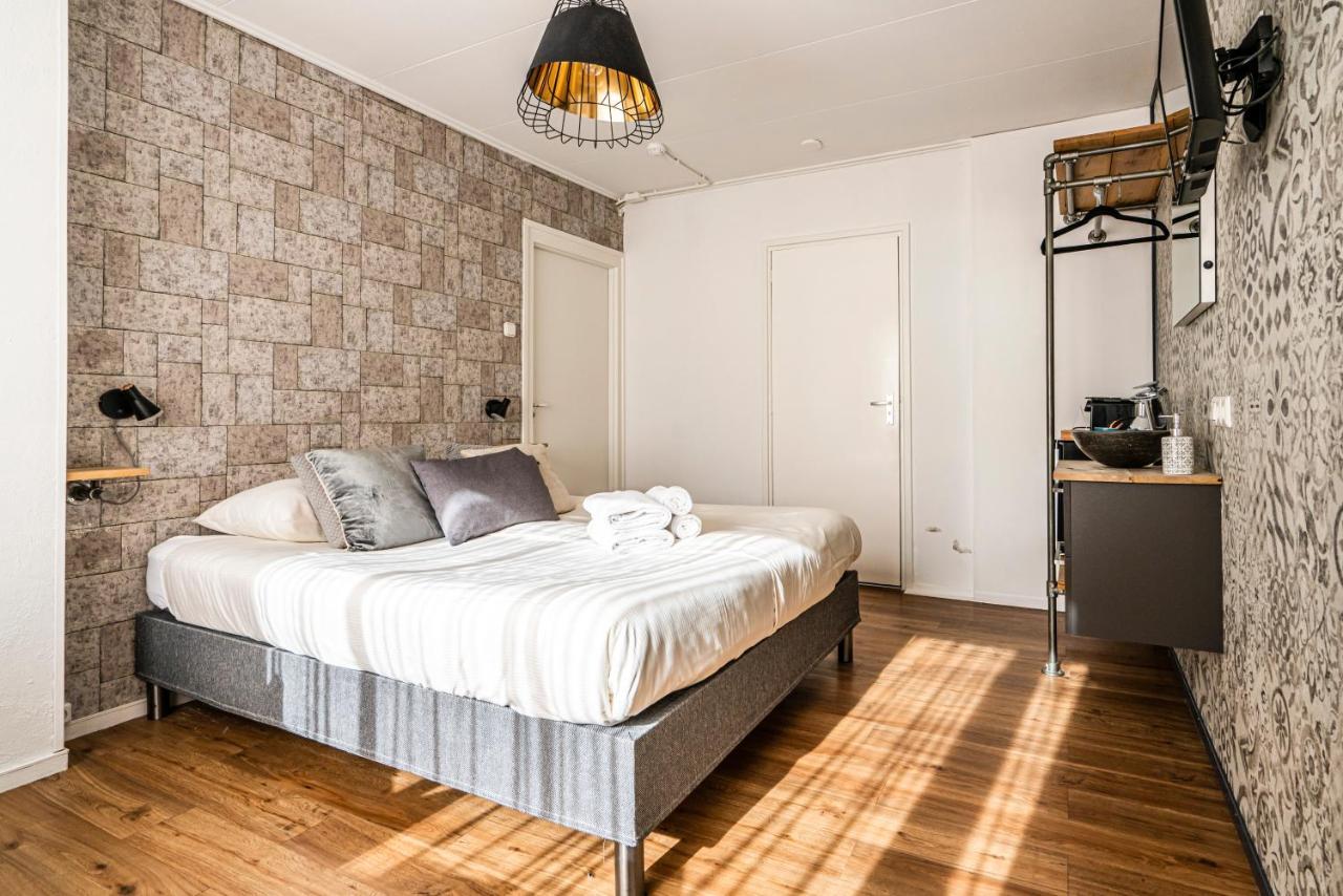 Hotel Bruist